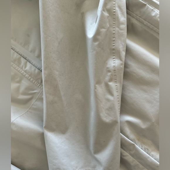 Patagonia rain jacket light fall jacket - Picture 5 of 6